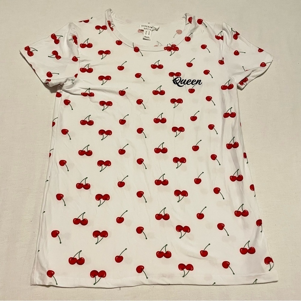 Streetwear Society Cherry Queen Women’s Tshirt Size Medium Shirt
